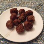 Chicken Meatballs with Sesame Seeds