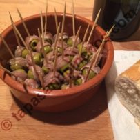 Pinchos with stuffed Olives and Anchovy (Pinchos o Banderillas de Anchoas)