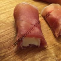 Rolls of Spanish Ham and Brie (Rollitos de Jamon con Brie)